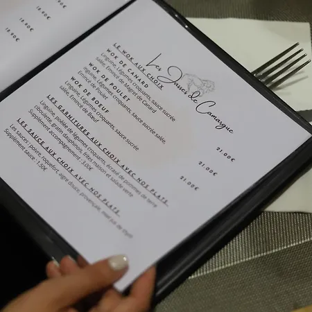 Restaurant Les Jasses De Camargue 호텔 갈라르그-르-몽튜