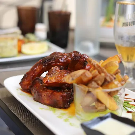 Restaurant Les Jasses De Camargue 3* 갈라르그-르-몽튜