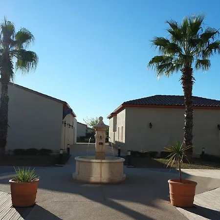 Restaurant Les Jasses De Camargue 3* 갈라르그-르-몽튜