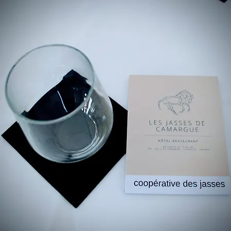 Restaurant Les Jasses De Camargue جالارجو له مونتو