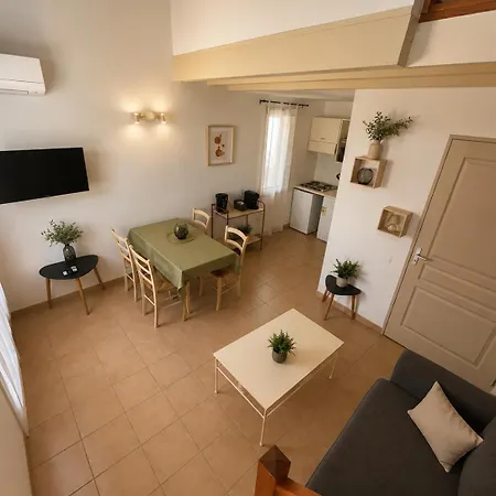 מלון Restaurant Les Jasses De Camargue 3*