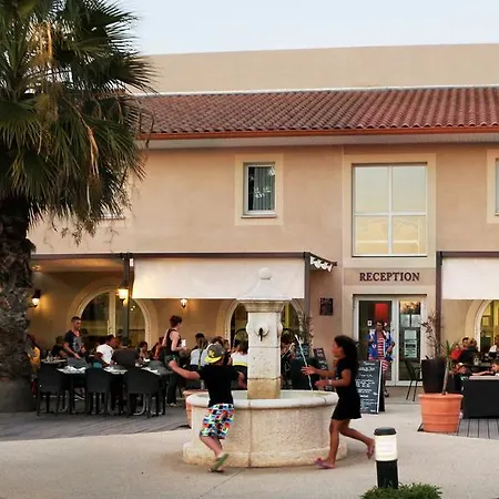 Restaurant Les Jasses De Camargue 3* 갈라르그-르-몽튜