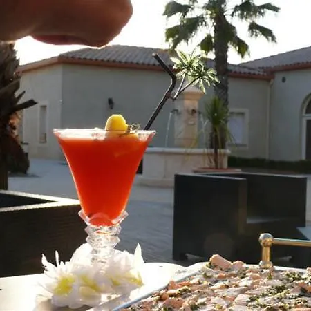 Hotel Restaurant Les Jasses De Camargue
