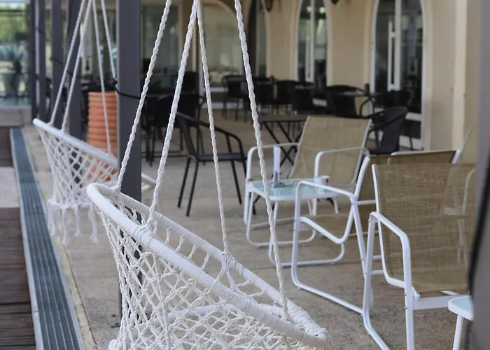 Hotel Restaurant Les Jasses De Camargue Gallargues-le-Montueux