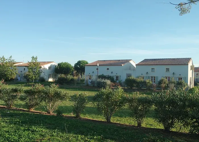 Hotel Jasses De Camargue